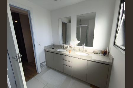 Apartamento à venda com 163m², 4 quartos e 2 vagasBanheiro da suíte 2