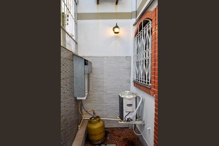 Casa à venda com 244m², 5 quartos e 5 vagas Casa à venda com 244m², 5 quartos e 5 vagasÁrea de serviço