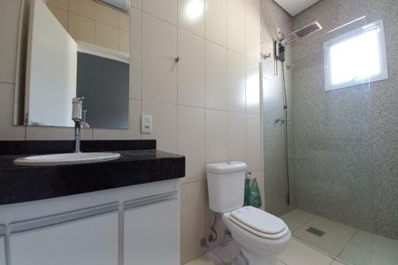 Casa de condomínio para alugar com 190m², 3 quartos e 4 vagas Casa de condomínio para alugar com 190m², 3 quartos e 4 vagasBanheiro da Suíte 3