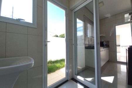 Casa de condomínio para alugar com 190m², 3 quartos e 4 vagas Casa de condomínio para alugar com 190m², 3 quartos e 4 vagasÁrea de Serviço