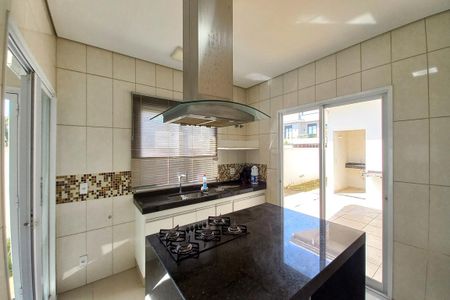 Casa de condomínio para alugar com 190m², 3 quartos e 4 vagas Casa de condomínio para alugar com 190m², 3 quartos e 4 vagasCozinha
