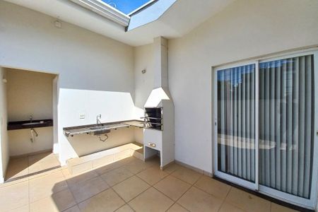 Casa de condomínio para alugar com 190m², 3 quartos e 4 vagas Casa de condomínio para alugar com 190m², 3 quartos e 4 vagasÁrea comum - Churrasqueira
