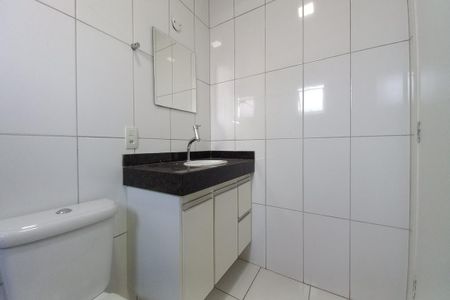 Casa de condomínio para alugar com 190m², 3 quartos e 4 vagas Casa de condomínio para alugar com 190m², 3 quartos e 4 vagasBanheiro da Suíte 1