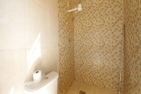Casa de condomínio para alugar com 190m², 3 quartos e 4 vagas Casa de condomínio para alugar com 190m², 3 quartos e 4 vagasÁrea comum - Banheiro