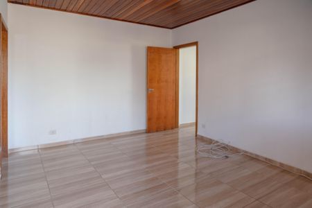 Casa à venda com 200m², 4 quartos e 3 vagas Casa à venda com 200m², 4 quartos e 3 vagasCasa 2 - Sala
