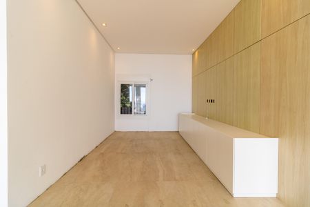 Casa à venda com 1106m², 3 quartos e 8 vagasSala