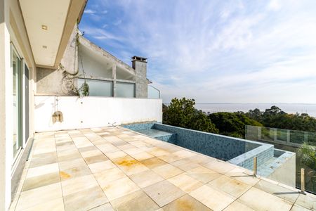 Casa à venda com 1106m², 3 quartos e 8 vagasPiscina