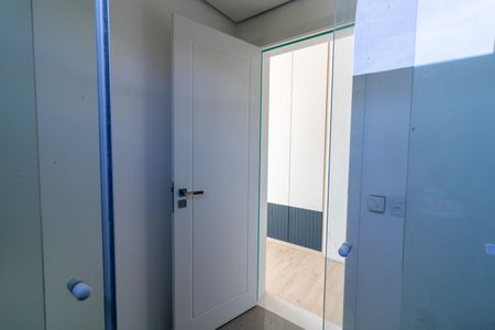 Casa à venda com 1106m², 3 quartos e 8 vagasBanheiro da Suíte 1