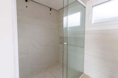 Casa à venda com 1106m², 3 quartos e 8 vagasBanheiro da Suíte 2