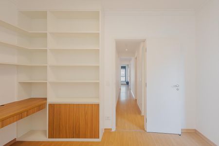 Apartamento à venda com 141m², 4 quartos e 3 vagasQuarto 2