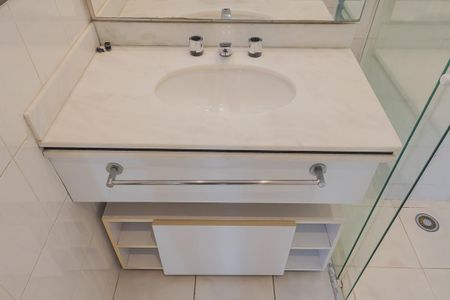 Apartamento à venda com 141m², 4 quartos e 3 vagasBanheiro da Suíte 2