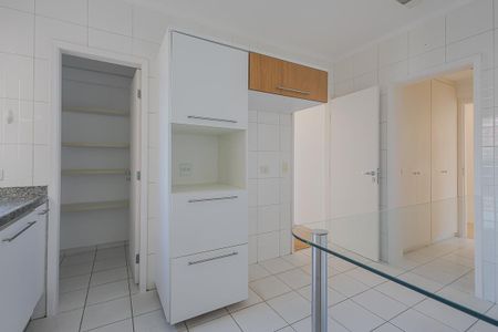 Apartamento à venda com 141m², 4 quartos e 3 vagasCozinha