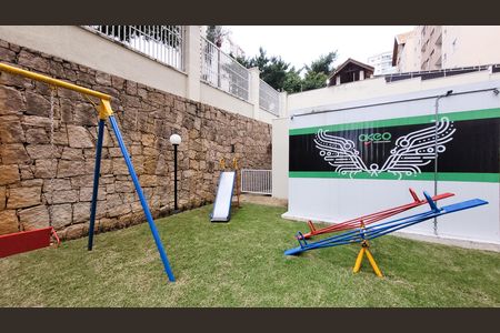 Apartamento para alugar com 65m², 2 quartos e 2 vagasÁrea comum - Playground