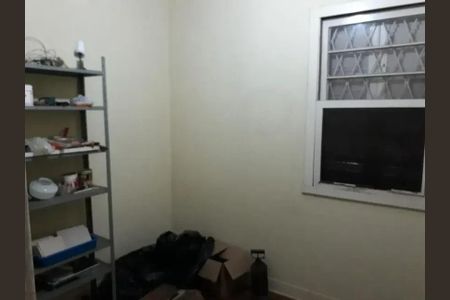 Casa à venda com 260m², 4 quartos e 5 vagas Casa à venda com 260m², 4 quartos e 5 vagasSala