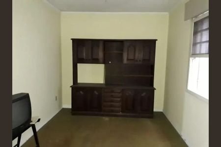 Casa à venda com 260m², 4 quartos e 5 vagas Casa à venda com 260m², 4 quartos e 5 vagasQuarto