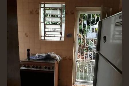 Casa à venda com 260m², 4 quartos e 5 vagas Casa à venda com 260m², 4 quartos e 5 vagasCozinha