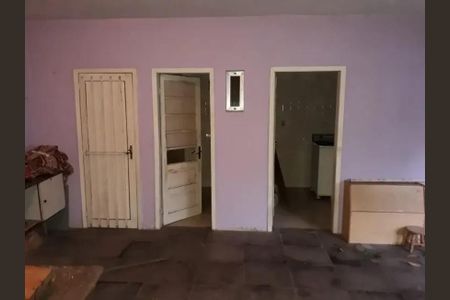 Casa à venda com 260m², 4 quartos e 5 vagas Casa à venda com 260m², 4 quartos e 5 vagasQuarto