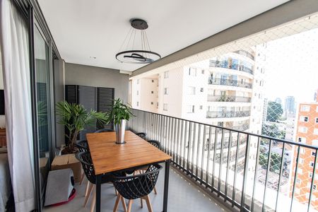 Apartamento à venda com 107m², 3 quartos e 2 vagas Apartamento à venda com 107m², 3 quartos e 2 vagasVaranda