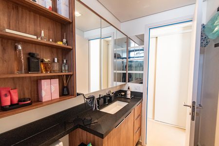 Apartamento à venda com 107m², 3 quartos e 2 vagas Apartamento à venda com 107m², 3 quartos e 2 vagasBanheiro da suíte