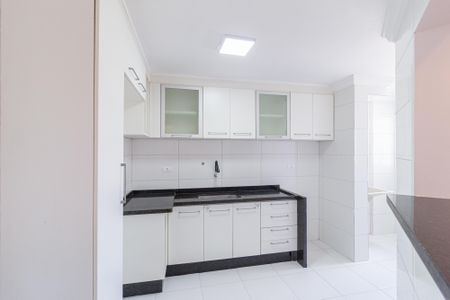 Apartamento à venda com 57m², 2 quartos e 1 vaga Apartamento à venda com 57m², 2 quartos e 1 vagaCozinha e Área de Serviço