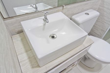 Apartamento à venda com 47m², 2 quartos e sem vaga Apartamento à venda com 47m², 2 quartos e sem vagaBanheiro