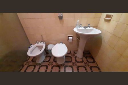 Casa à venda com 250m², 3 quartos e 6 vagas