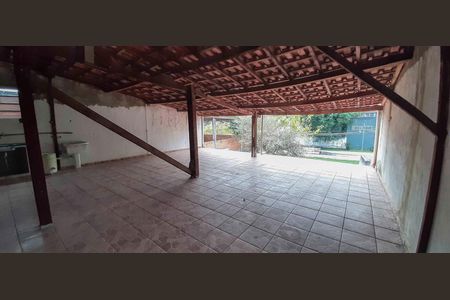 Casa à venda com 250m², 3 quartos e 6 vagas