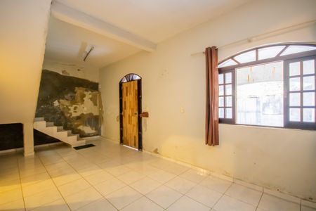 Casa à venda com 250m², 3 quartos e 6 vagasEspaço Multiuso