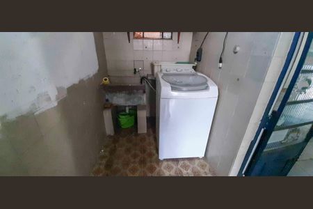 Casa à venda com 250m², 3 quartos e 6 vagas Casa à venda com 250m², 3 quartos e 6 vagasÁrea de Serviço