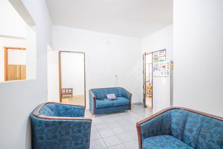 Casa à venda com 250m², 3 quartos e 6 vagasSala