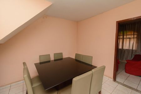 Casa à venda com 200m², 6 quartos e 3 vagasSala de Jantar