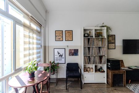 Apartamento para alugar com 69m², 1 quarto e sem vaga Apartamento para alugar com 69m², 1 quarto e sem vagaSala