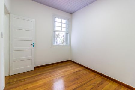 Casa à venda com 120m², 2 quartos e 5 vagas Casa à venda com 120m², 2 quartos e 5 vagasQuarto 2