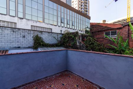 Casa à venda com 120m², 2 quartos e 5 vagas Casa à venda com 120m², 2 quartos e 5 vagasVaranda