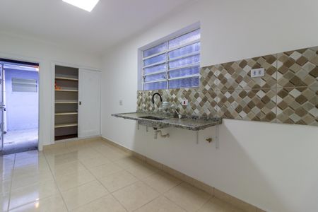 Casa à venda com 120m², 2 quartos e 5 vagas Casa à venda com 120m², 2 quartos e 5 vagasCozinha