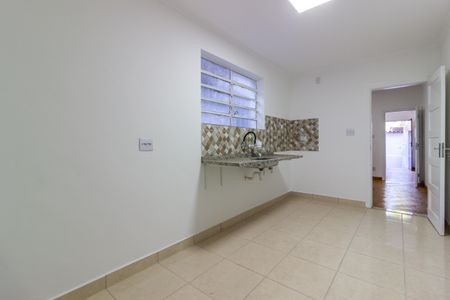 Casa à venda com 120m², 2 quartos e 5 vagas Casa à venda com 120m², 2 quartos e 5 vagasCozinha