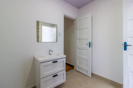 Casa à venda com 120m², 2 quartos e 5 vagas Casa à venda com 120m², 2 quartos e 5 vagasBanheiro