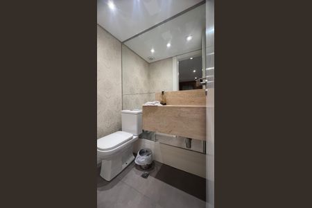 Apartamento à venda com 221m², 4 quartos e 4 vagas Apartamento à venda com 221m², 4 quartos e 4 vagasLavabo Sala