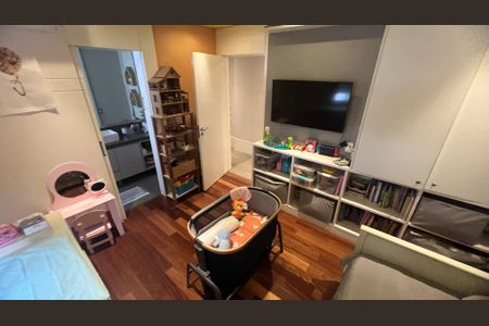 Apartamento à venda com 221m², 4 quartos e 4 vagas Apartamento à venda com 221m², 4 quartos e 4 vagasSuíte 1