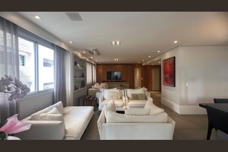 Apartamento à venda com 221m², 4 quartos e 4 vagas Apartamento à venda com 221m², 4 quartos e 4 vagasSala