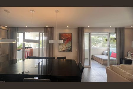 Apartamento à venda com 221m², 4 quartos e 4 vagas Apartamento à venda com 221m², 4 quartos e 4 vagasVaranda Sala