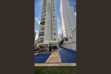 Apartamento à venda com 221m², 4 quartos e 4 vagas Apartamento à venda com 221m², 4 quartos e 4 vagasFachada