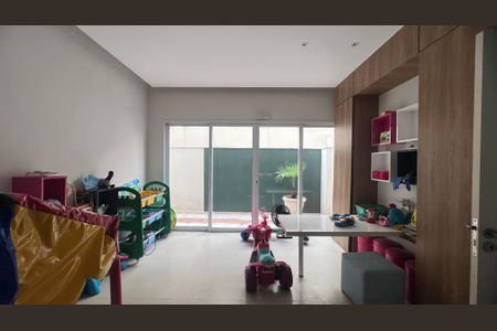 Apartamento à venda com 221m², 4 quartos e 4 vagas Apartamento à venda com 221m², 4 quartos e 4 vagasÁrea comum - Brinquedoteca