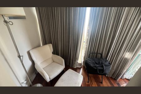 Apartamento à venda com 221m², 4 quartos e 4 vagas Apartamento à venda com 221m², 4 quartos e 4 vagasVaranda da Suíte 3