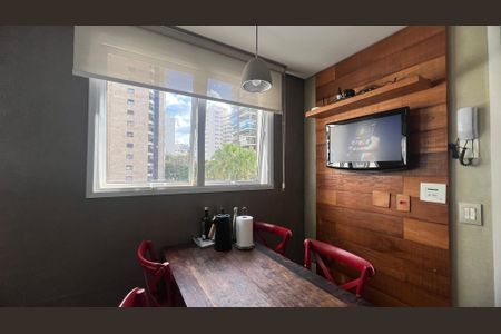 Apartamento à venda com 221m², 4 quartos e 4 vagas Apartamento à venda com 221m², 4 quartos e 4 vagasCopa