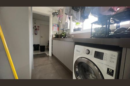 Apartamento à venda com 221m², 4 quartos e 4 vagas Apartamento à venda com 221m², 4 quartos e 4 vagasÁrea de Serviço