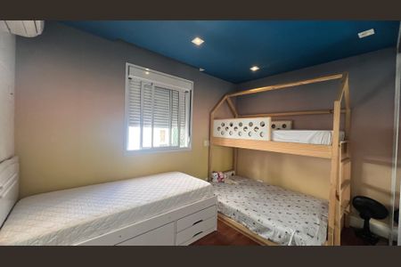 Apartamento à venda com 221m², 4 quartos e 4 vagas Apartamento à venda com 221m², 4 quartos e 4 vagasSuíte 2