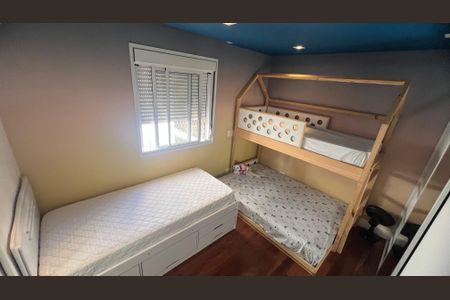 Apartamento à venda com 221m², 4 quartos e 4 vagas Apartamento à venda com 221m², 4 quartos e 4 vagasSuíte 2