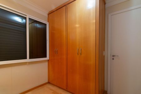 Apartamento à venda com 77m², 3 quartos e 1 vagaQuarto 2