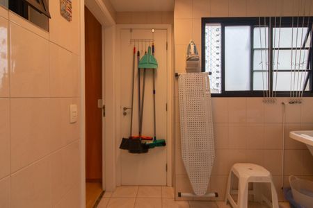 Apartamento à venda com 77m², 3 quartos e 1 vagaÁrea de Serviço
